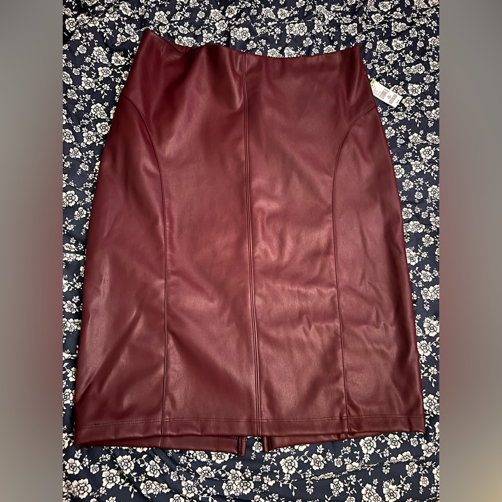 Leather skirt size 2x 3x $20